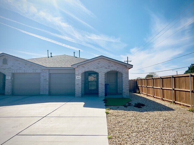Building Photo - MOVE-IN SPECIAL: Beautiful 3-Bedroom, 2-Bathroom Duplex in Wolfforth – Frenship ISD!