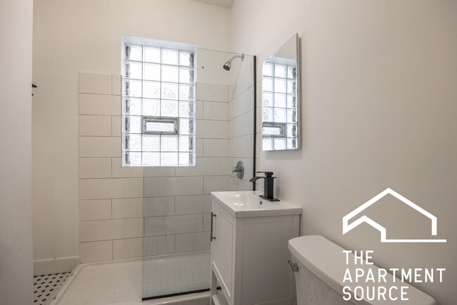 Building Photo - 2132 W Iowa St