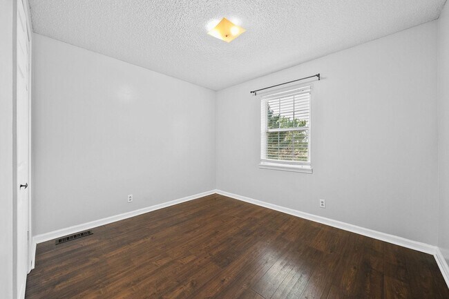 Building Photo - 149 Bumpus Mill Rd