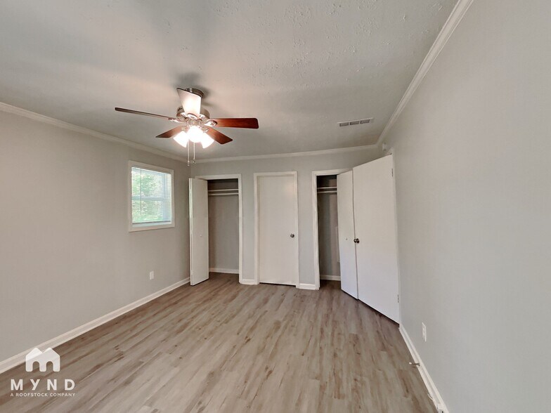 Building Photo - 1407 Sycamore Dr NW