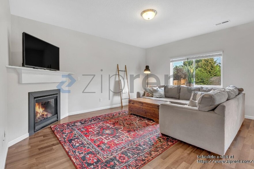 Building Photo - 2908 S White Salmon Dr