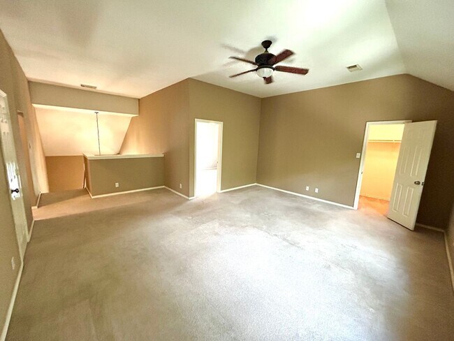 Building Photo - 8807 Brae Ridge Dr