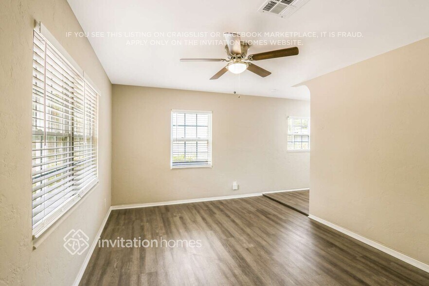 Building Photo - 2334 Auburn St S