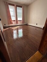 Building Photo - 169 Jewett St