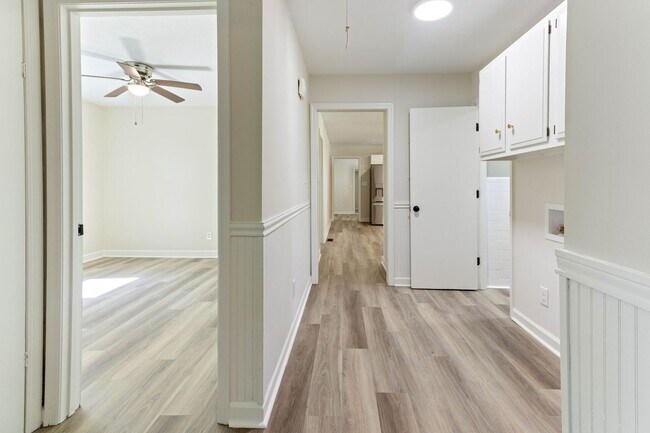 Building Photo - 1106 Bullard St