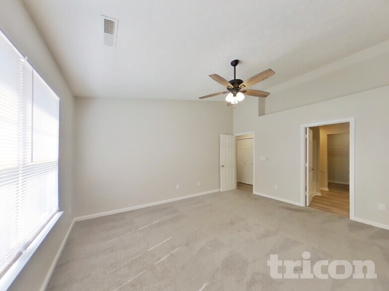 Building Photo - 2497 Foxtail Dr