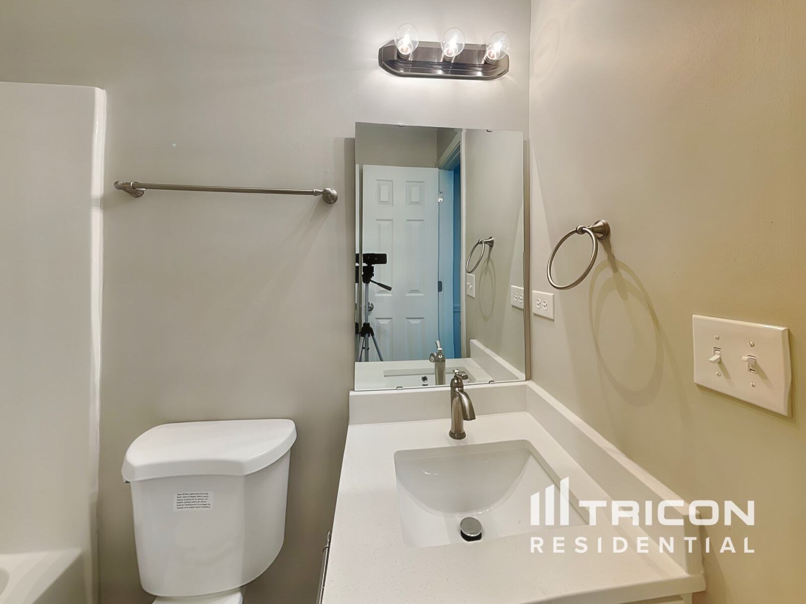 Building Photo - 2608 Misty Cove Pl NE