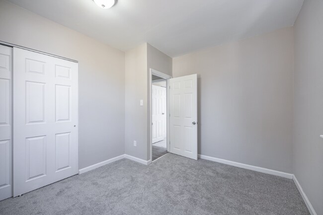 Building Photo - 110 Highland Ave