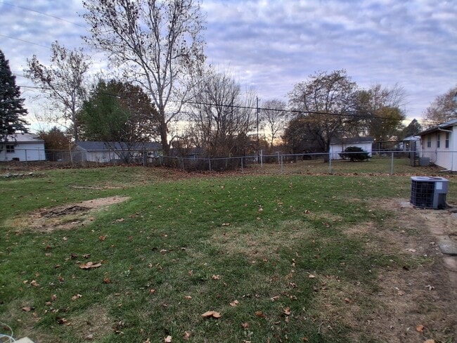 Building Photo - 924 Sunset Rdg