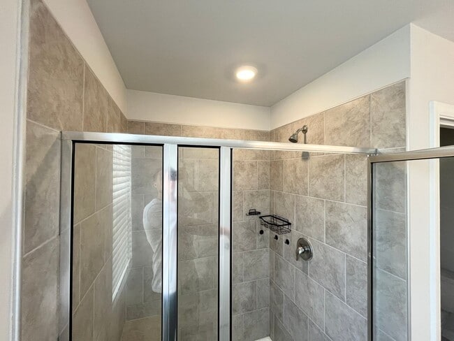 Building Photo - Newly Built 4BD, 3.5BA Zebulon Home with a First Floor Bedroom and Screened Patio in an HOA Commu...