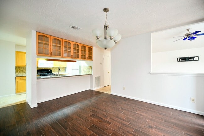 Building Photo - 13114 Careywood Dr