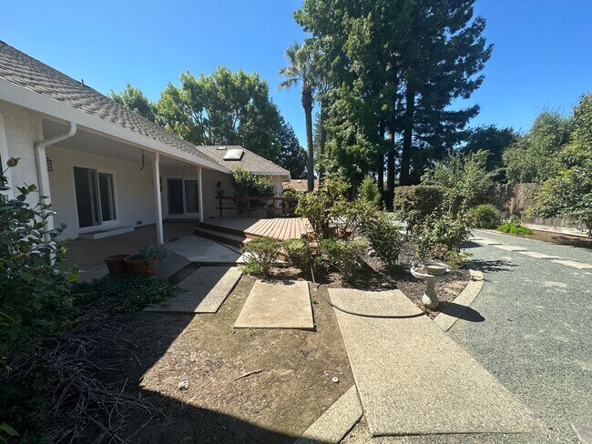 Building Photo - 2601 Bardolino Ln
