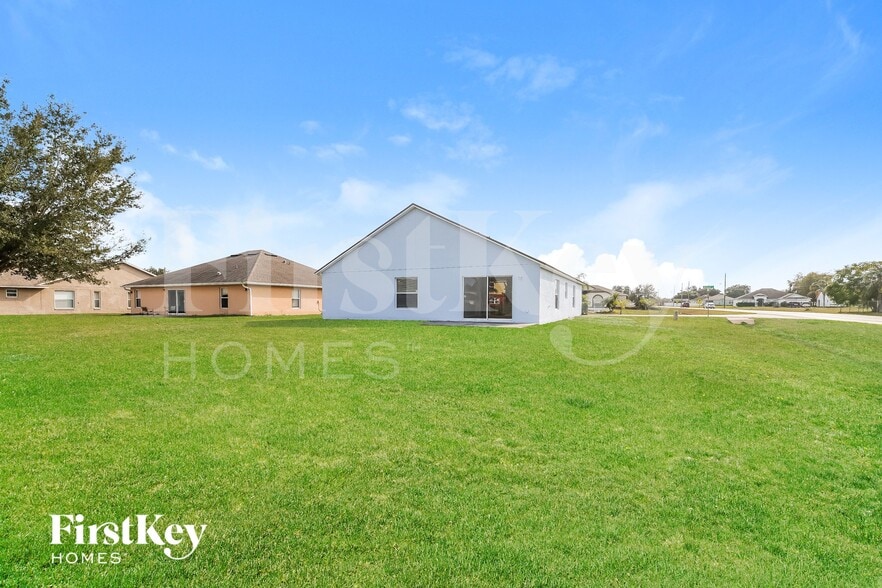 Building Photo - 984 Alsace Dr