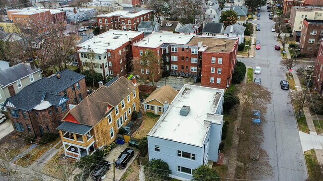 Building Photo - 831 Gates Ave