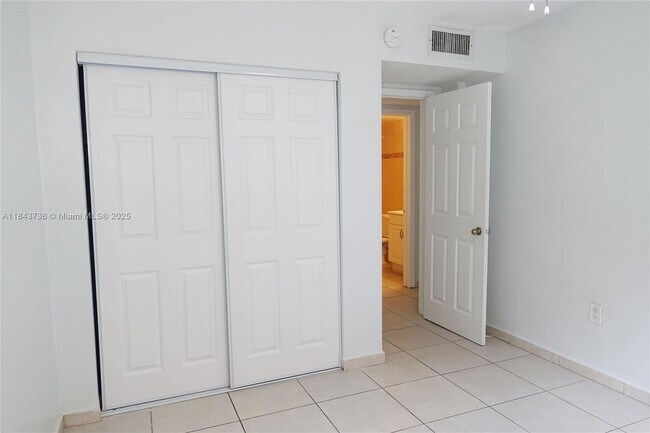 Building Photo - 495 NW 72nd Ave
