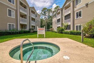 Building Photo - 4000 SW 23rd St