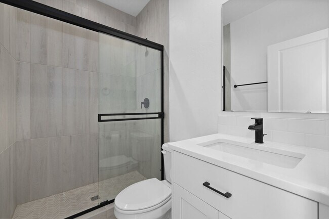 Building Photo - Modern Luxury in Meridian’s Oaks North – 4...
