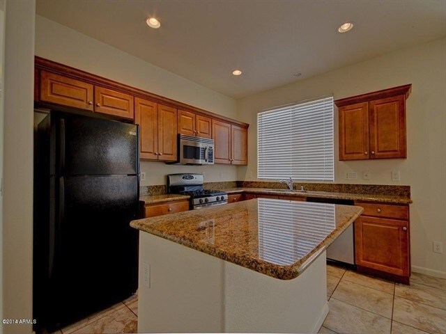 Building Photo - 2190 N 135th Dr