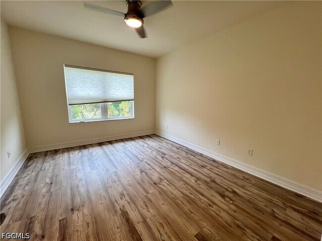 Building Photo - 15850 Portofino Springs Blvd