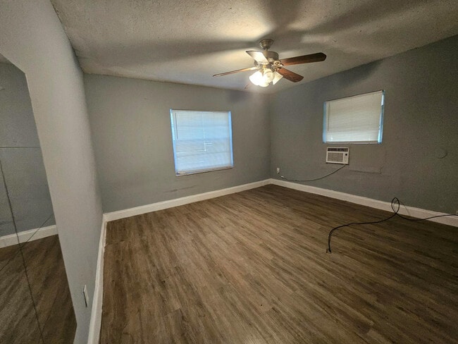 Building Photo - 1600 NW 93rd St