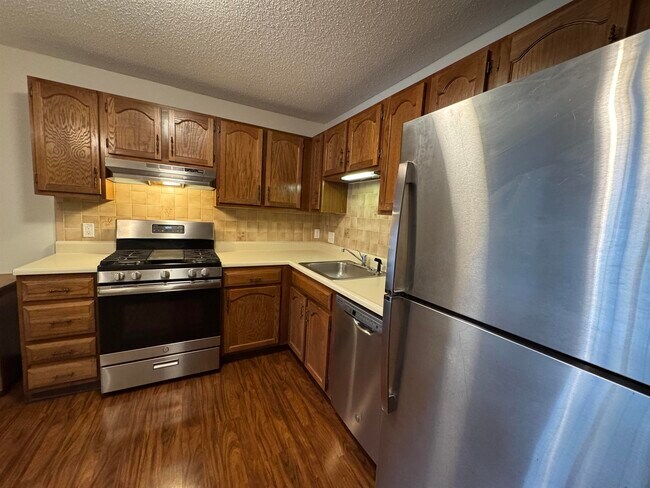 Building Photo - 379 Huse Rd