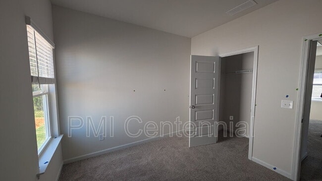 Building Photo - 4 Haven Dr