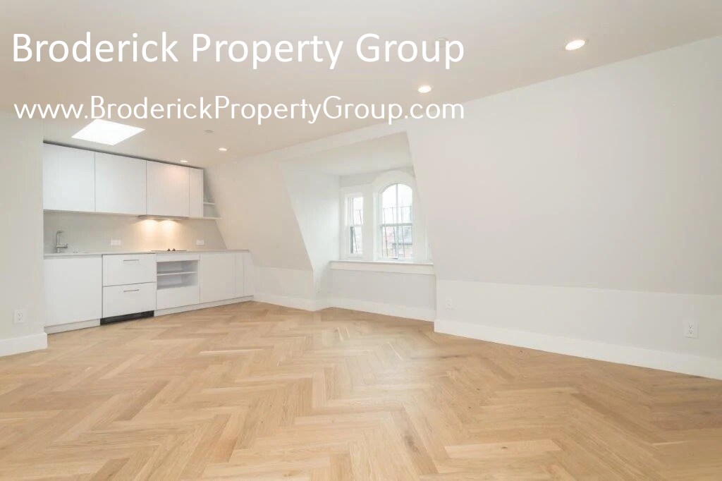 Building Photo - 464 Massachusetts Ave