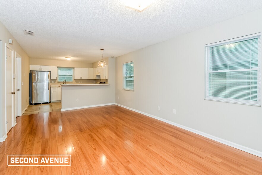 Building Photo - 6128 Key Hollow Ct