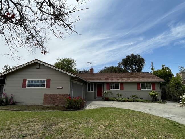 Building Photo - 3538 Parkland Ave