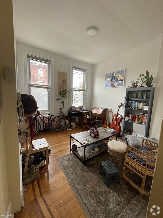 Building Photo - 1 br, 1 bath Triplex - 1219 North 29th Str...