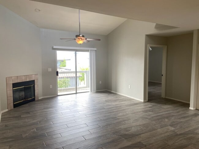 Building Photo - A Special 2 bed 2 bath Condo overlooking C...