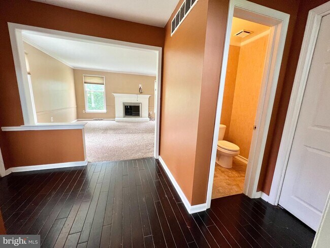 Building Photo - 8620 Trumbauer Dr