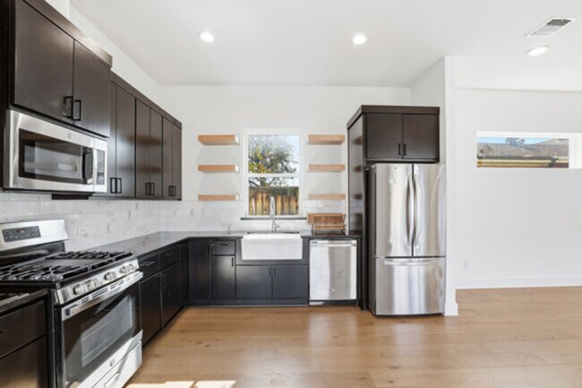 Building Photo - 2825 Townsend Dr