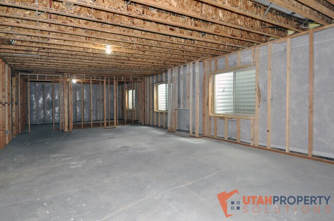 Building Photo - 6332 Spray Lake Dr