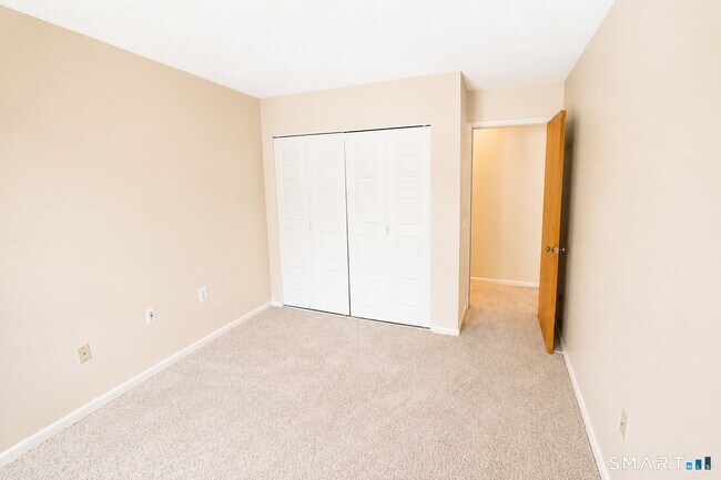 Building Photo - 175 Mill Pond Rd