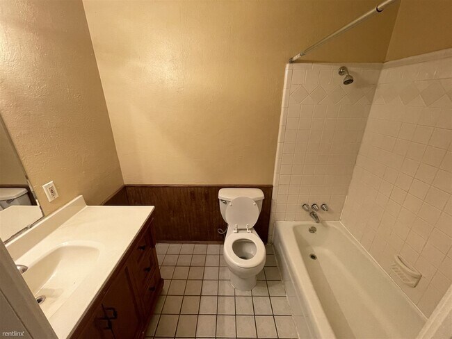 Building Photo - 3 br, 2 bath House - 3401 Briercliff Dr