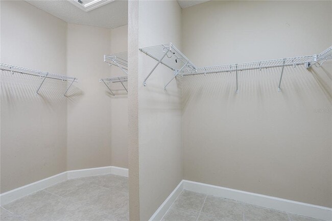 Building Photo - 10413 Highland Park Pl