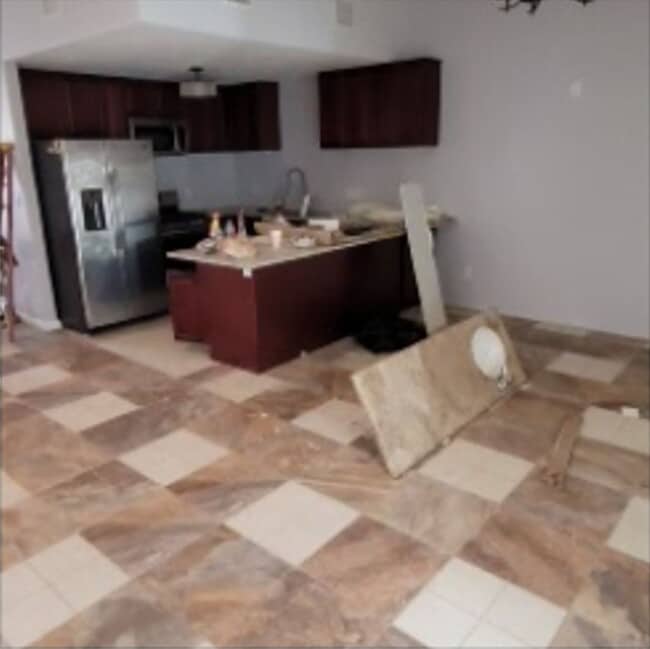 Kitchen - 2530 S Sacramento Ave