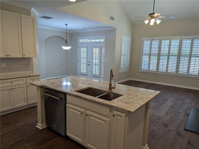 Building Photo - 4920 Hidden Meadow Dr