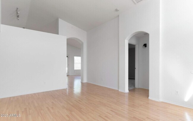 Building Photo - 12550 W Palm Ln