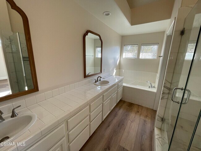 Building Photo - 1067 Terrace Hill Cir