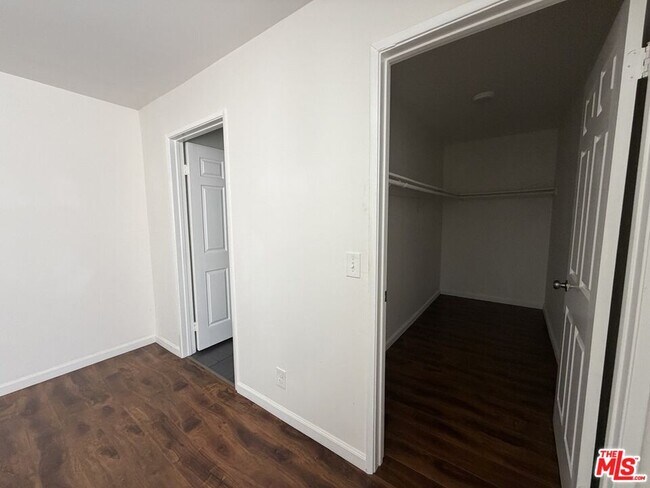 Building Photo - 1337 N Sierra Bonita Ave