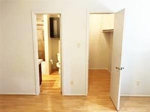 Building Photo - 806 W 24th St