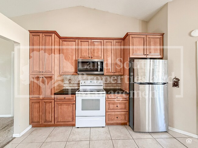 Building Photo - 683 Jessanda Cir