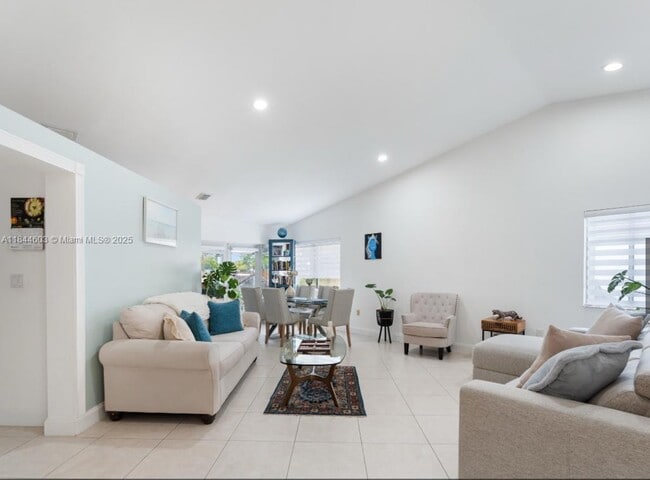Building Photo - 14610 SW 145th Pl