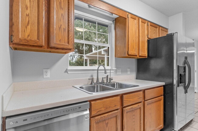 Building Photo - 202 Stephen Ave