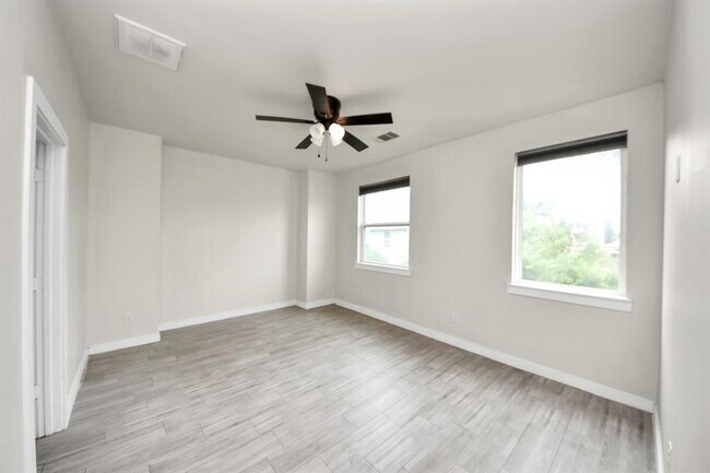 Building Photo - 4228 Bellfort Ave