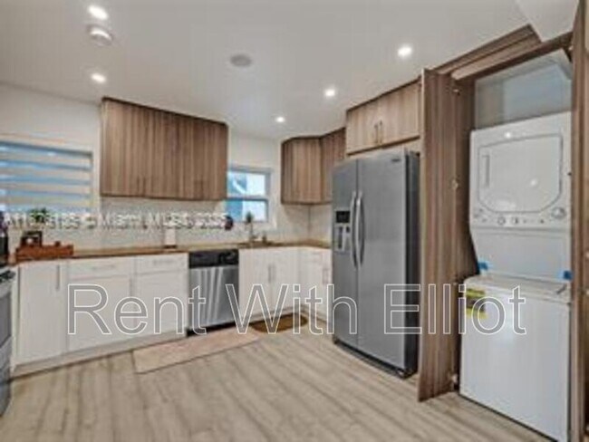 Building Photo - 3291 SW 44th St