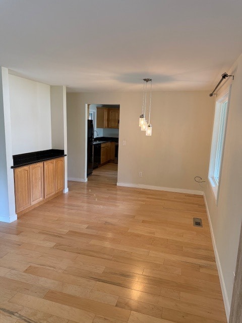 Building Photo - RARE FIND! 5 Bedroom Rambler with Fenced i...