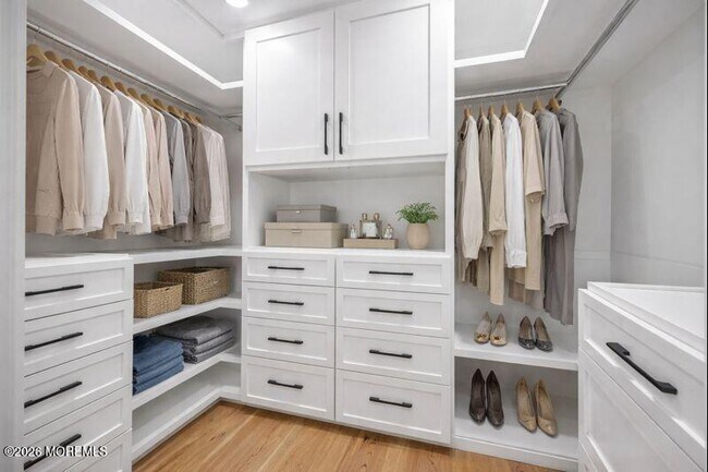 Building Photo - 133 Grant Ave